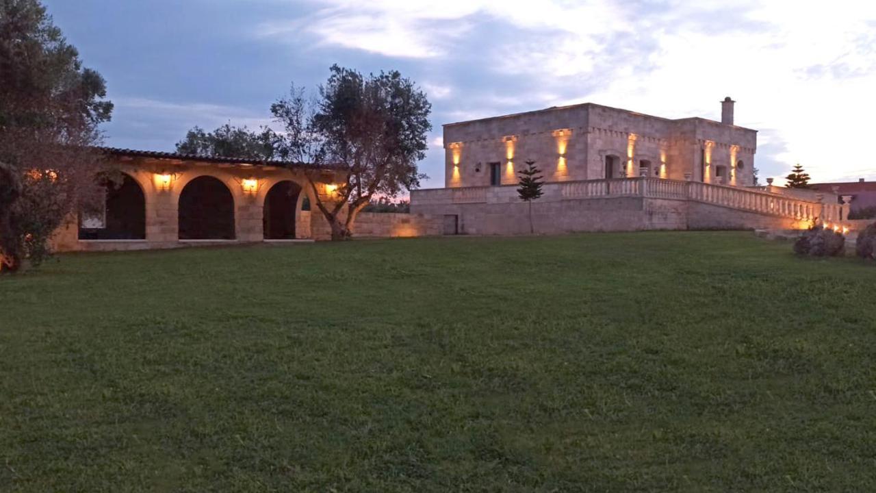 Castello Salentino B&B 멜렌두뇨 외부 사진